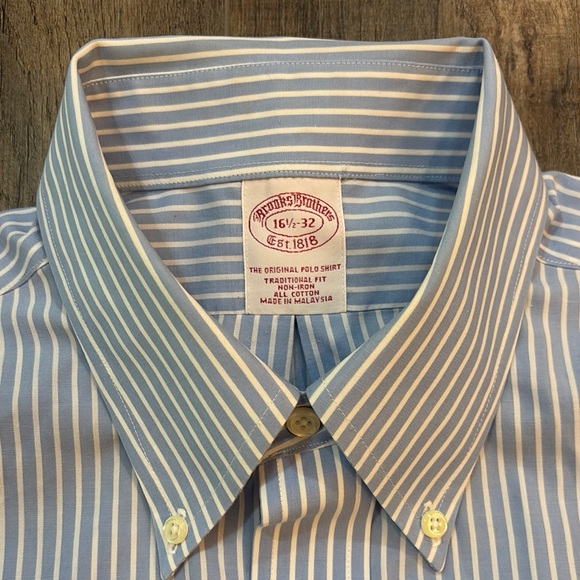 Brooks Brothers Size 16 1/2 Men’s Blue and White Striped Dress Shirt with Pocket - Picture 6 of 14